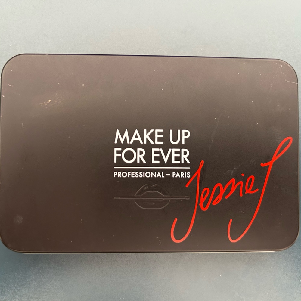 Make Up For Ever Limited Edition Trio Palette with Artist Jessie J